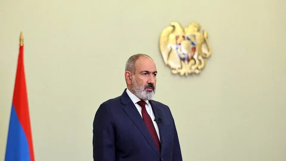 فرود اضطراری بالگرد نخست‌وزیر ارمنستان
