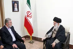 قائد الثورة الإسلامیة: أي جزء من المقاومة قادر على سحق الاعداء