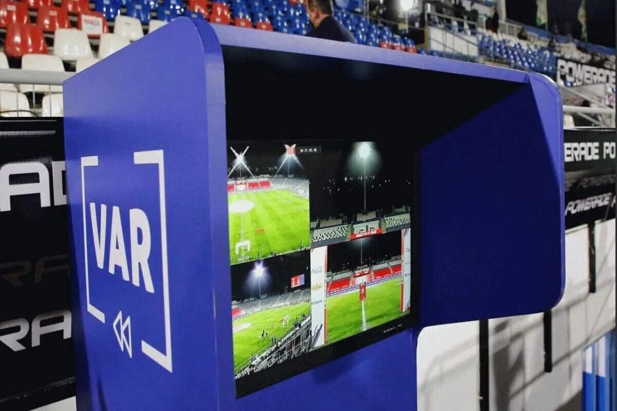 برگزاری فینال حذفی و شهرآورد با VAR 