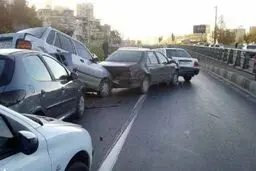 تصادف زنجیره‌ای در اتوبان امام‌علی؛ سه نفر مصدوم شدند


