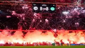 فدراسیون ورزشگاه آژاکس را بست!