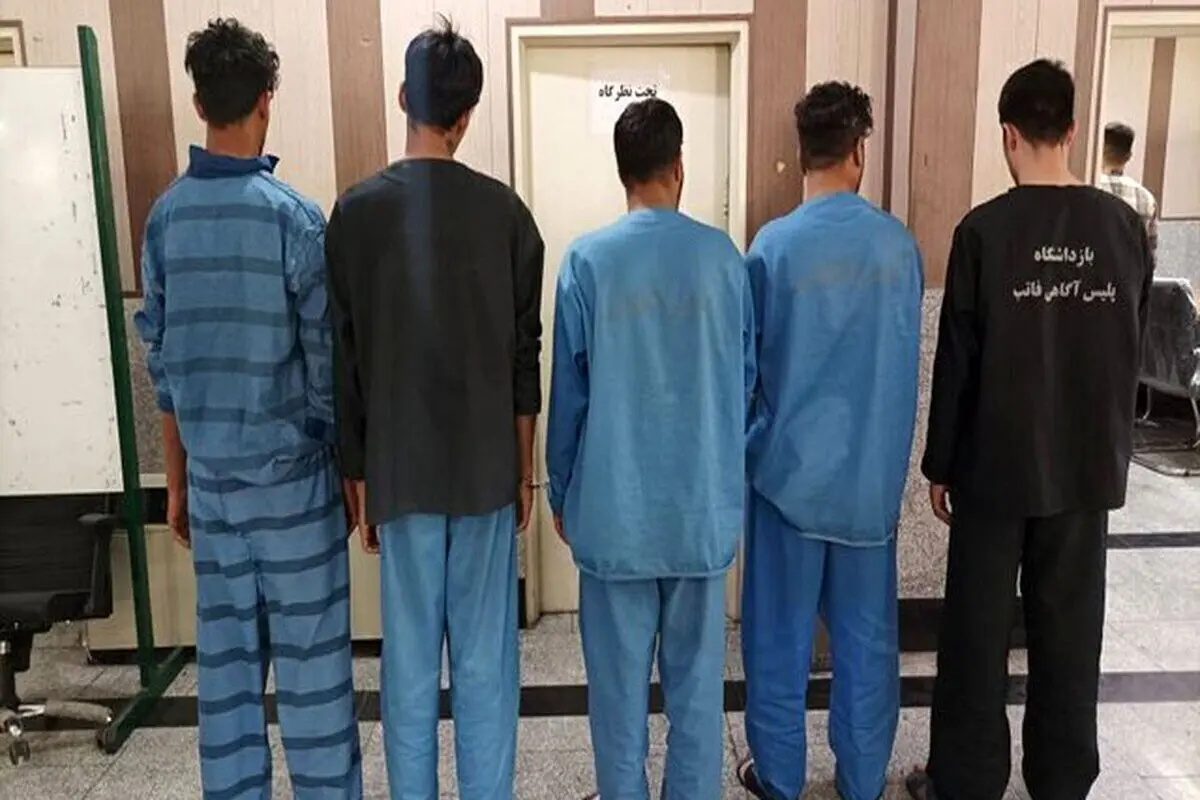 وحشت و سردرگمی قاتلان پس از قتل در کوی دانشگاه تهران

