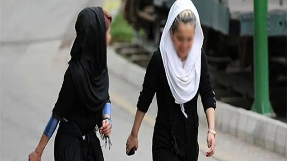 گذرنامه افراد بی حجاب در فرودگاه توقیف خواهد شد؟ /چالش صداوسیما و وزارت ارشاد با لایحه عفاف و حجاب

