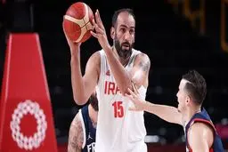 گریه حدادی در کنفرانس خبری: ناراحتم تیم ملی را تنها می‌گذارم/ همچنان بسکتبال بازی خواهم کرد

