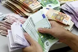 قیمت دلار و یورو در صرافی ملی؛ شنبه ۹ فروردین ۱۴۰۴