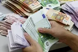 قیمت دلار و یورو در صرافی ملی؛ شنبه ۹ فروردین ۱۴۰۴