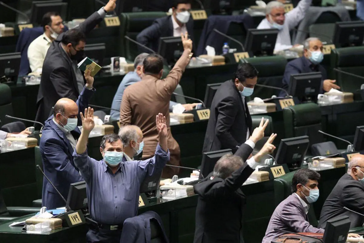 طرح مجلس برای تسهیل در ورود خوانندگان و سلبریتی‌های خارج نشین به کشور

