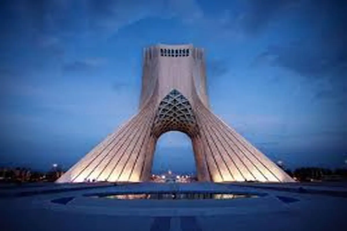 آوازِ ناتمام در میدان آزادی

