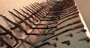 ۵۵ سلاح جنگی و ۱۰ سلاح شکاری در مرزهای غربی کشور کشف شد