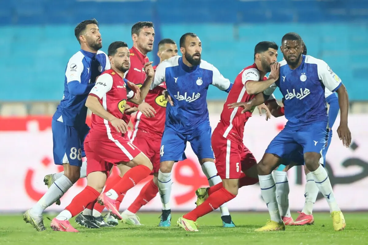 پرسپولیس یا استقلال چه تیمی قهرمان نیم‌فصل می‌شود؟