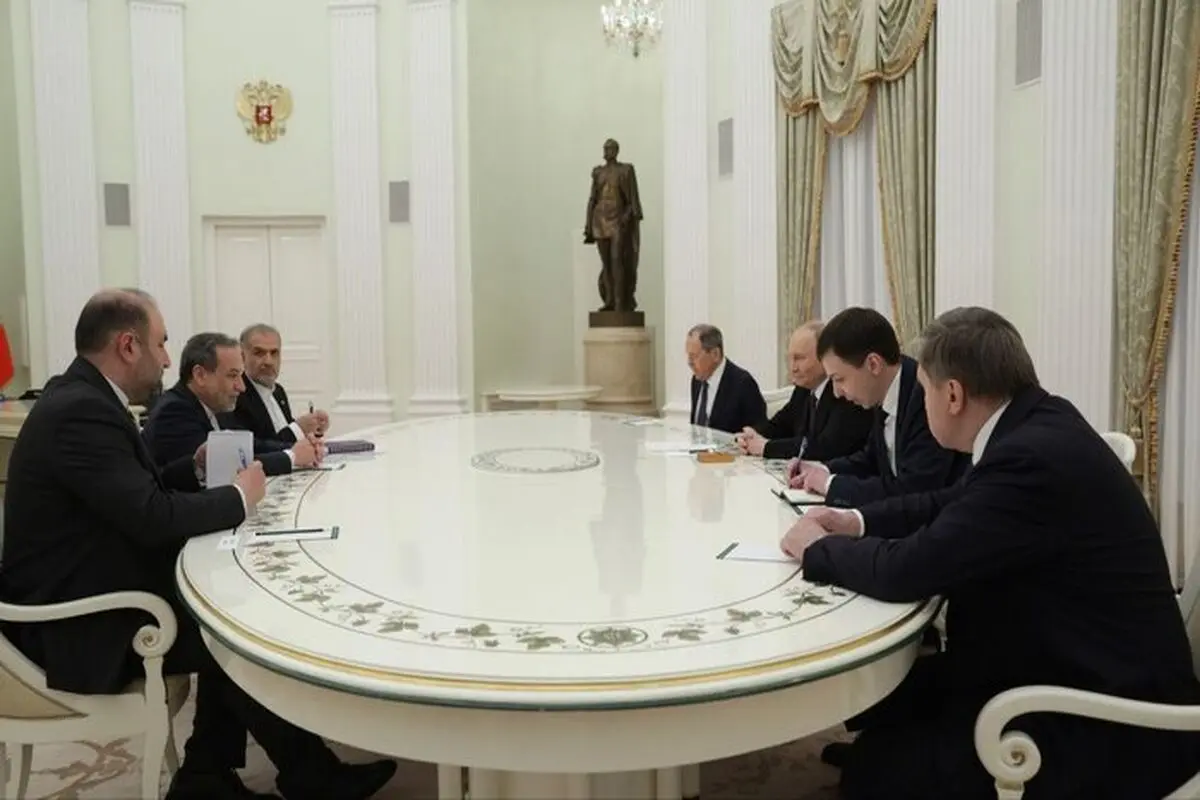 Araghchi meets Putin in Moscow