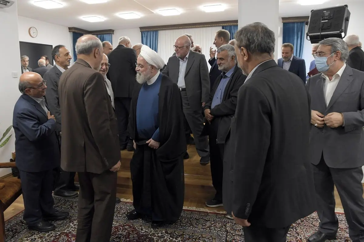 حمله روزنامه دولت به حسن روحانی و دولت او