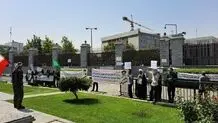 تجمع درباره حجاب مقابل مجلس / عکس

