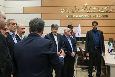 بازدید سرزده پزشکیان از وزارت نیرو و مرکز دیسپاچینگ برق کشور