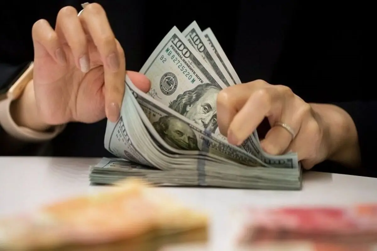 دستگیری دلالان ارز در اقدسیه تهران