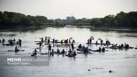پدل برد در زاینده رود+ عکس