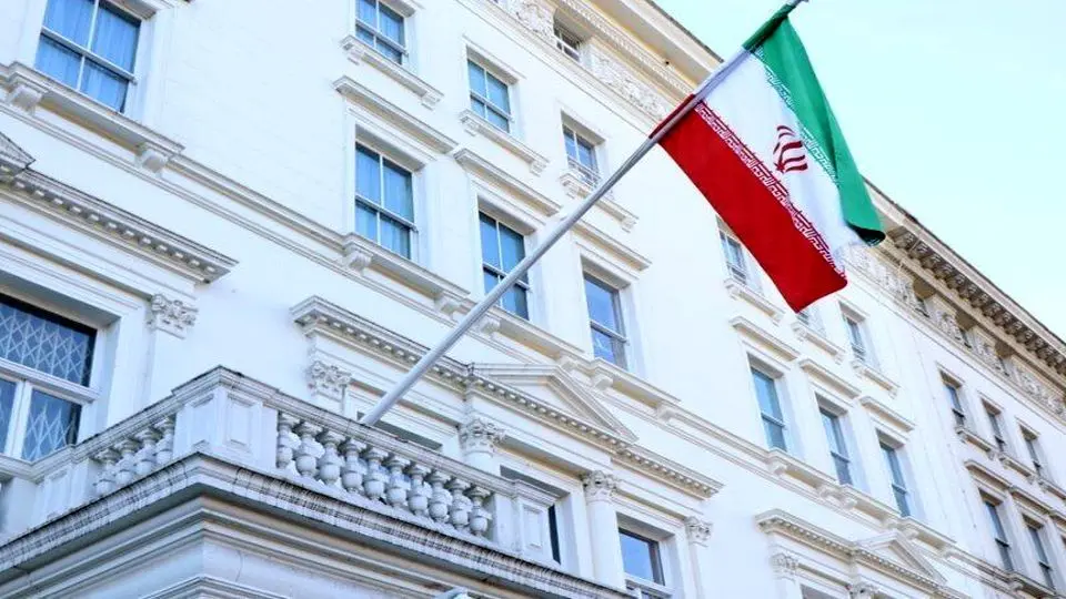 السفارة الایرانیة في لندن تنفی صحة تقریر الغاردیان حول ایران