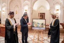  رونمایی از تمبر یادبود همکاری ایران و عمان 
