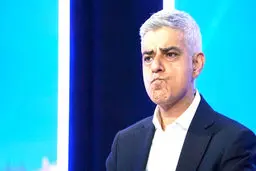 صادق‌خان  شهردار ماند
