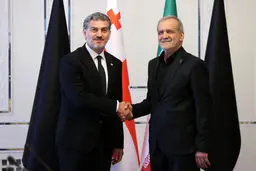 پزشکیان: در برابر زور سر خم نمی کنیم