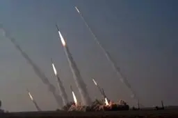 آغاز حمله موشکی ایران به اسرائیل/ ۱۰ موشک در موج جدید حمله پرتاب شد
