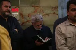 حضور سردار اسماعیل قاآنی بر سر مزار سرلشکر شهید ایزدی
