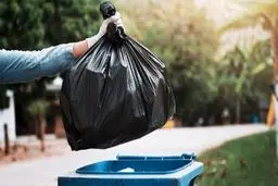 العثور على کمیة من الذهب بقیمة ملیار تومان في سلة النفایات!