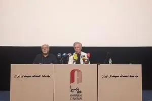 کارت زرد گرفتن برای سینما و موسیقی باعث افتخار وزارت ارشاد است