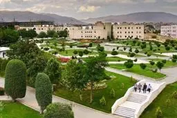 یک نشست در دانشگاه