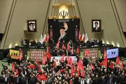 پس از چهار ماه تعطیلی مجلس باز شد+ عکس
