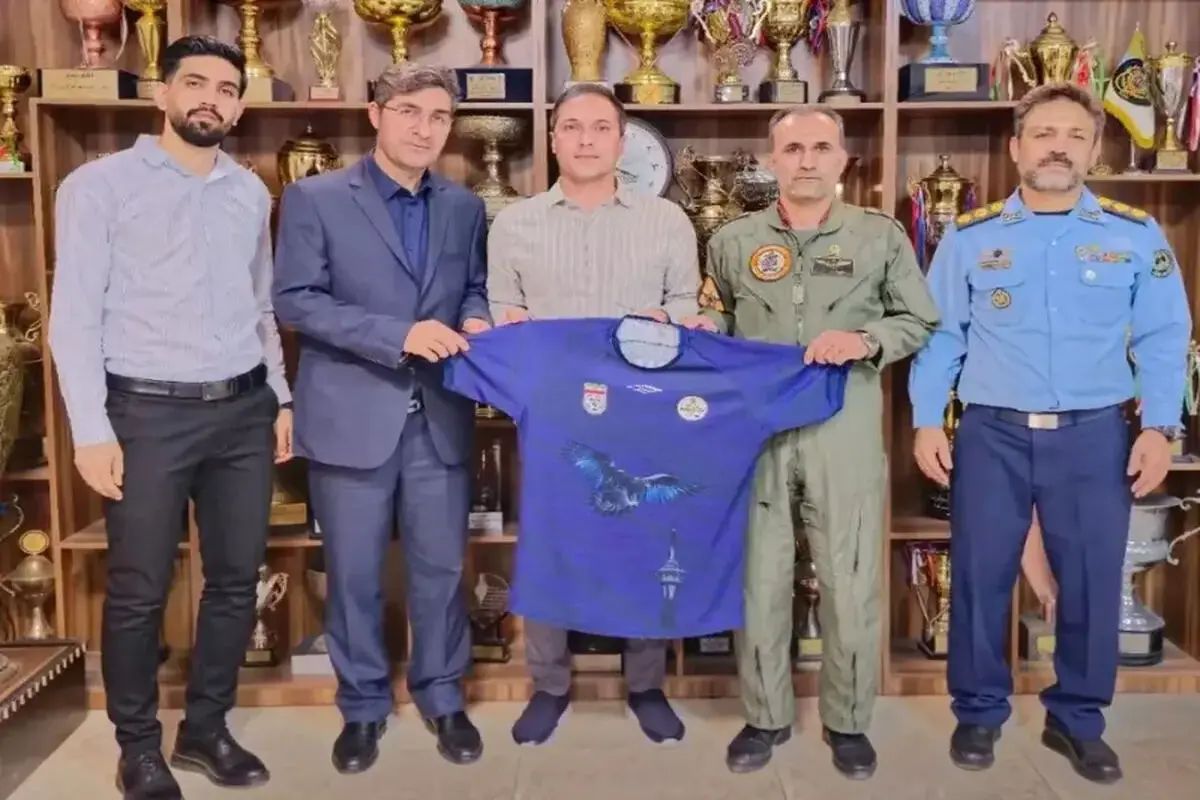 پیشکسوت استقلال و پرسپولیس، سرمربی شد