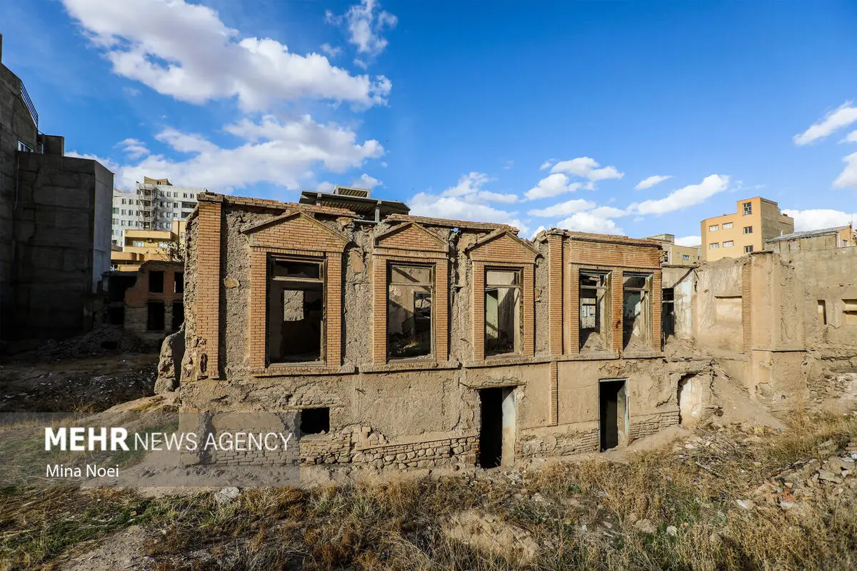 خانه باقرخان در حال تخریب + عکس