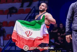 فردین هدایتی کشتی‌گیر مازندرانی قهرمان جهان شد