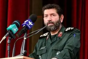 فرمانده سپاه محمد رسول الله تهران بزرگ با موتور به کف خیابان آمد + عکس