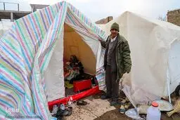 یک میلیارد تومان کمک نقدی و ۵۴۶۰ دست لباس گرم به زلزله‌زدگان خوی اهدا شد
