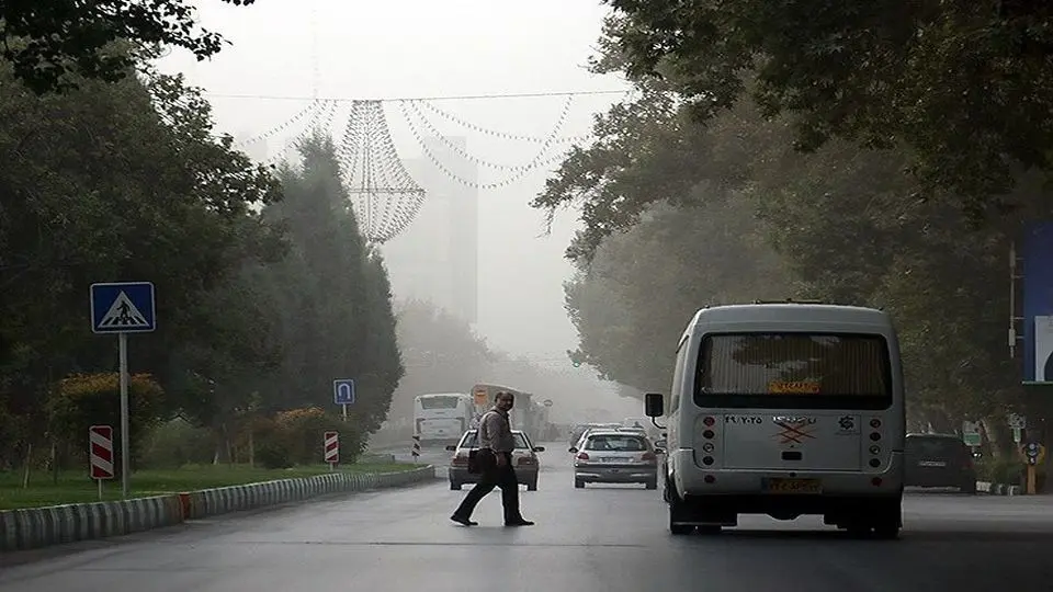 وضعیت آب و هوا، امروز ۴ آذر ۱۴۰۲ / هوای ناسالم تهران برای تمام گروه‌ها
