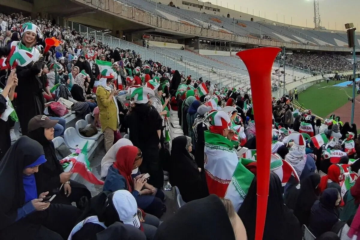 باید زیرساخت‌های حضور زنان در استادیوم فوتبال فراهم شود


