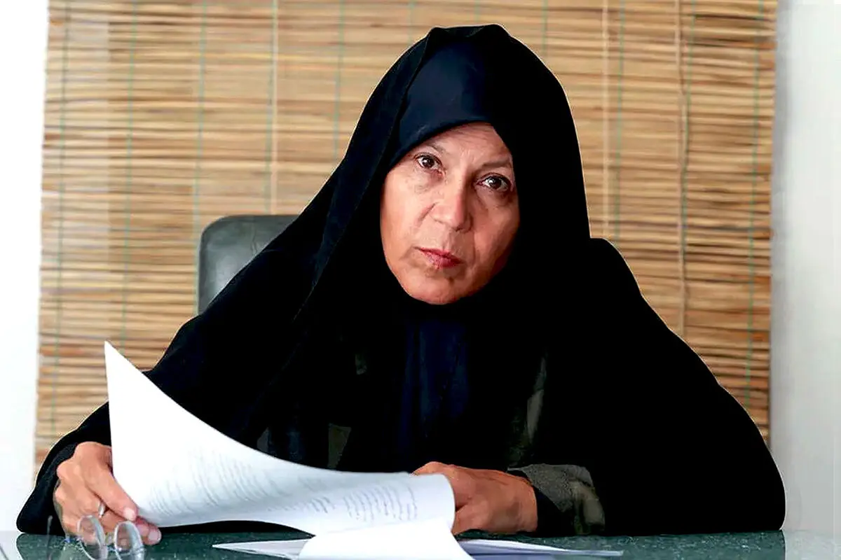 پیشنهاد فائزه هاشمی با گشودن سفارتخانه‌ آمریکا 