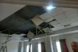 ریزش سقف ۲ کلاس در کرمانشاه/ ۱۱ دانشجو مصدوم شدند + عکس