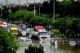 فاجعه بی‌توجهی به هشدارها در سیل مشهد/ چه کسی مجوز ساخت منازل در مسیر مسیل‌ها را صادر کرده است؟