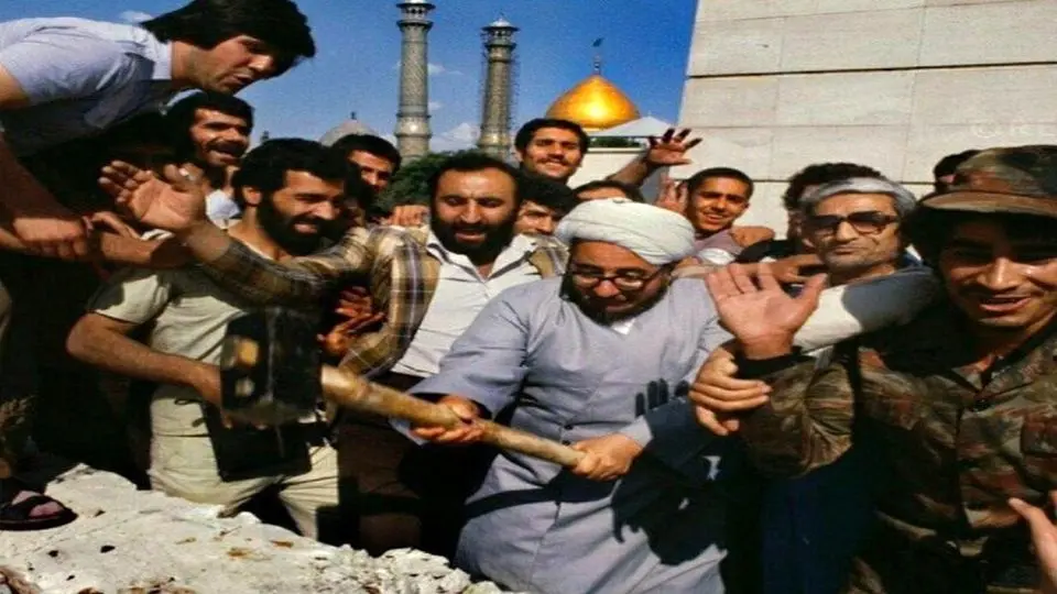 مصاحبه صادق خلخالی پس از تخریب قبر رضا شاه