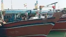 شناور حامل سوخت قاچاق در آب‌های بندر خمیر توقیف شد