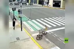 زن روس سارق موبایلش را مهار و بازداشت کرد + ویدیو