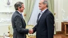دعوت از گروسی، مذاکره مستقیم با اروپا و مذاکره غیرمستقیم با واشنگتن 


