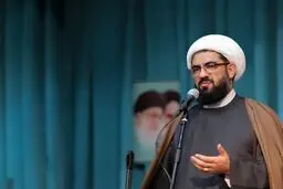 امام جمعه همدان: حضور مدیران در صف اول نماز جماعت در ارزیابی‌ها مد نظر قرار گیرد


