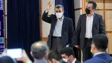تجمع طرفداران محمود احمدی‌نژاد مقابل وزارت کشور/ ویدئو و عکس