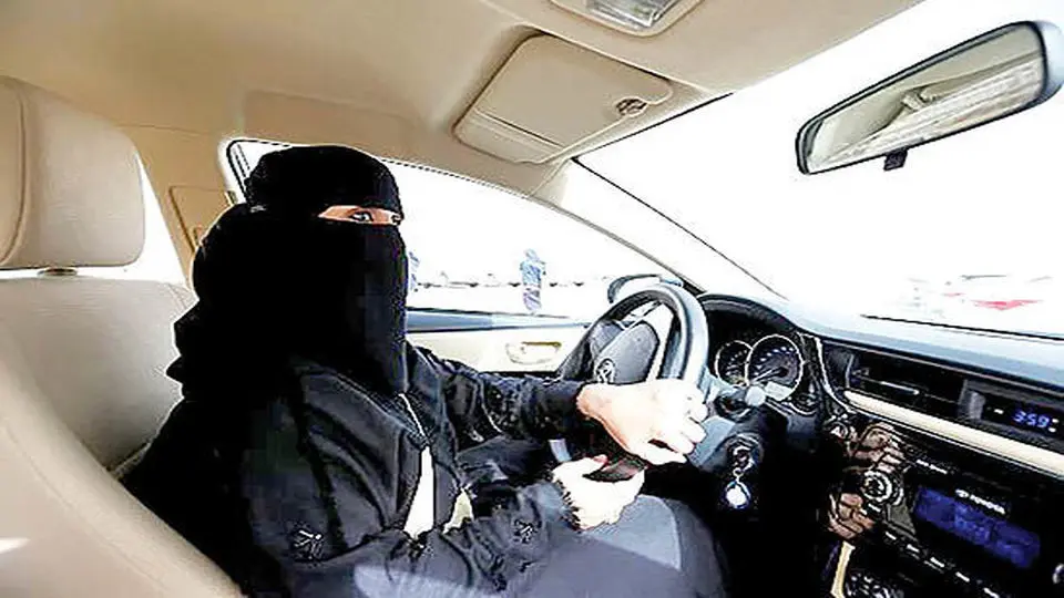 ممنوعیت صدور گواهینامه رانندگی برای زنان در افغانستان