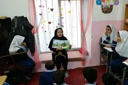 گاهی حضور  کنارشان کافی است

