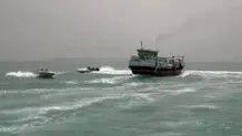 ۴ فروند شناور در دریای عمان توقیف شد/ انهدام ۲ باند بزرگ قاچاق اسلحه و مواد مخدر

