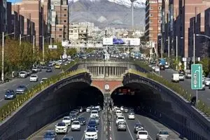 هر ۲ مسیر تونل توحید امشب مسدود است